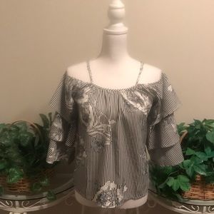 Style Envy Cold Shoulder Bell Sleeve Blouse